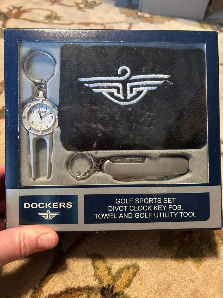Dockers Mens Golf Sports Set  Black Towel Silver Divot Tool  Key Fob